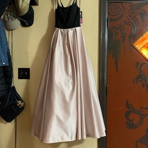 Stacy Sklar Champagne Prom and Formal Dress -